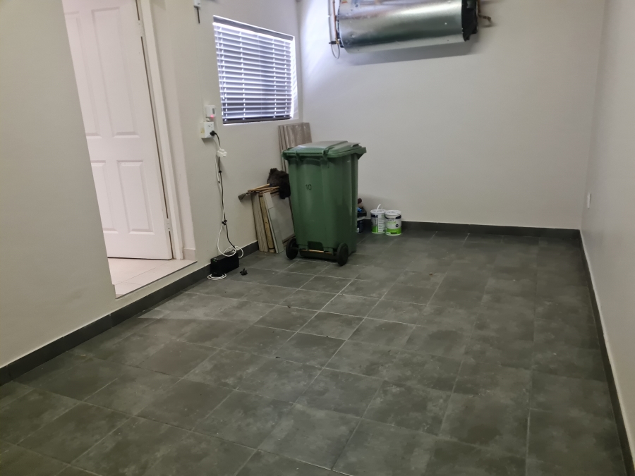 To Let 3 Bedroom Property for Rent in Wavecrest Eastern Cape